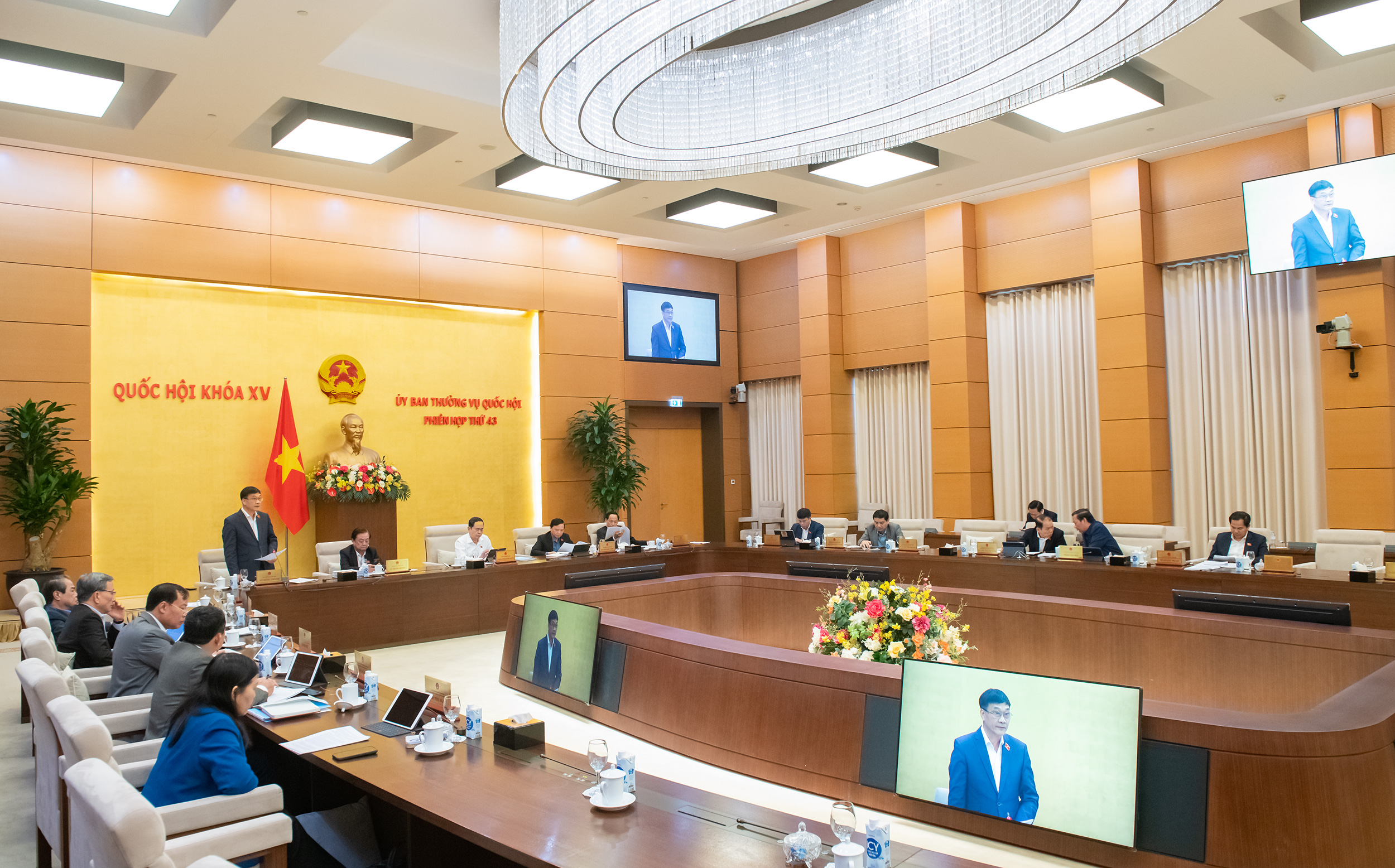 Toàn cảnh phiên họp thứ 43, Ủy ban Thường vụ Quốc hội cho ý kiến về tiếp thu, chỉnh lý dự thảo Luật Thuế thu nhập doanh nghiệp (sửa đổi).