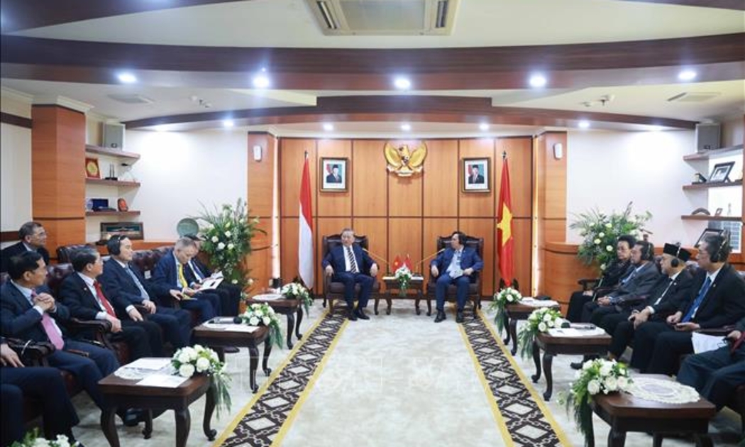 Tổng Bí thư Tô Lâm gặp Chủ tịch Thượng viện Indonesia Sultan Bachtiar Najamudin - Ảnh: VGP