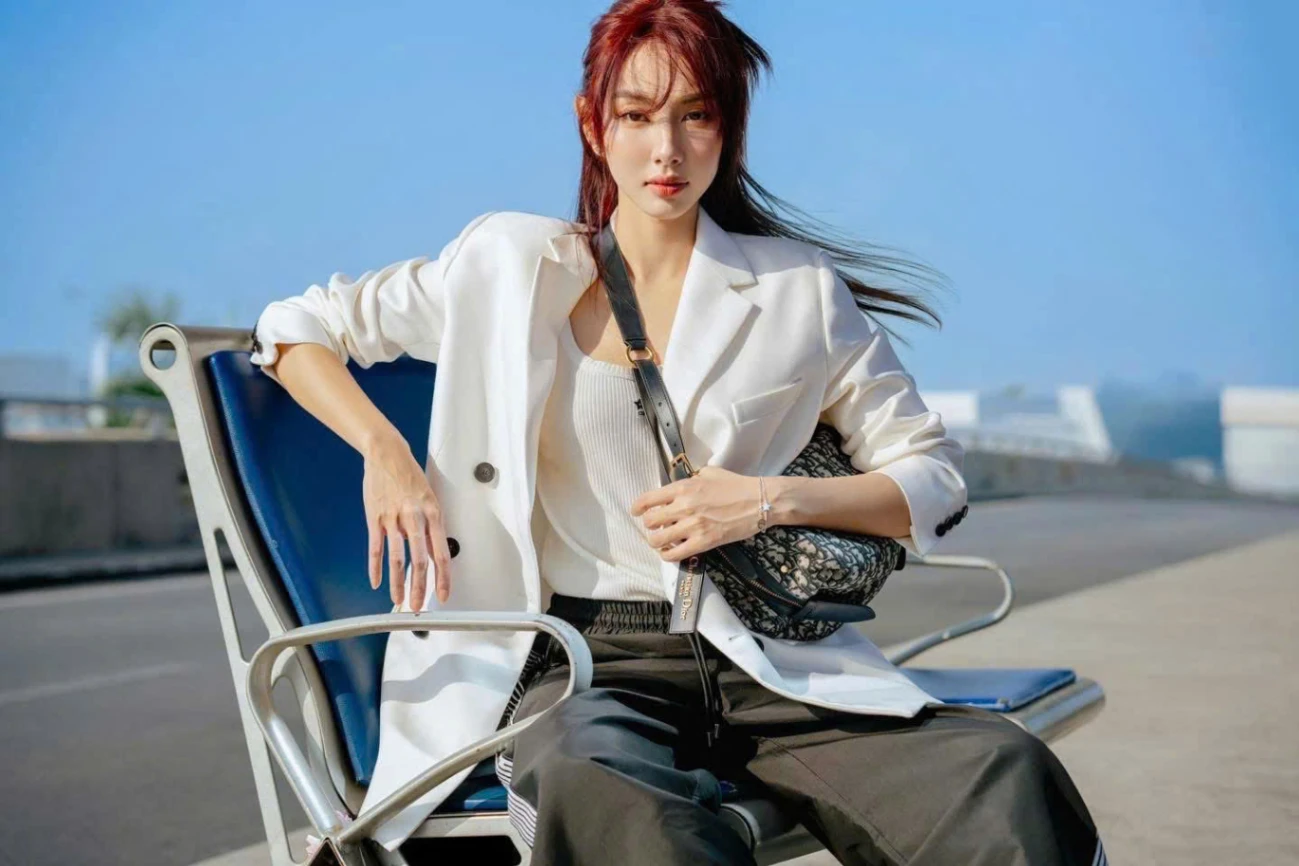 Hoa hậu Nguyễn Th&uacute;c Th&ugrave;y Ti&ecirc;n ch&iacute;nh thức trở th&agrave;nh 