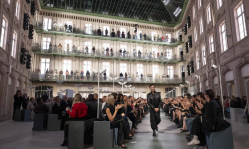 Chuyến tàu tốc hành của Louis Vuitton sẽ đưa làng mốt tới đâu?