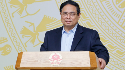 PM asks for equitable financial access 