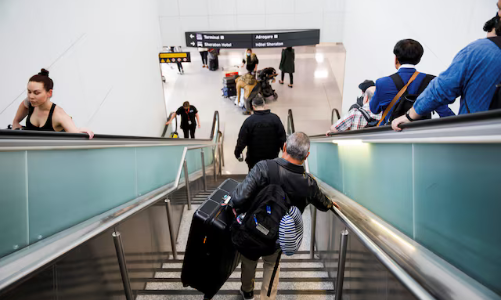 Du khách Canada tẩy chay Mỹ vì ông Trump