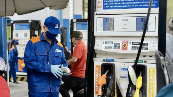 Giá xăng dầu đồng loạt giảm mạnh