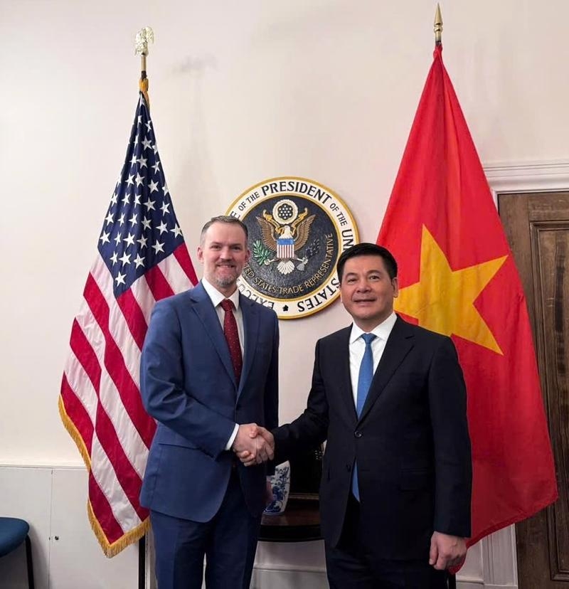 Vietnam, US discuss deeper trade ties, market access 