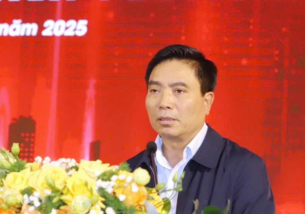 Bí thư Tỉnh ủy Thanh Hoá Nguyễn Doãn Anh phát biểu với cộng đồng doanh nghiệp và đội ngũ doanh nhân tại buổi tọa đàm