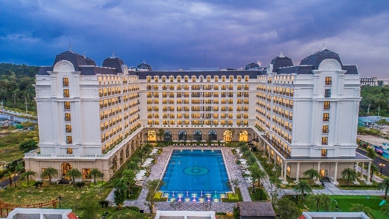 Nhiều dự &aacute;n bất động sản quy m&ocirc; lớn c&ugrave;ng c&aacute;c cơ sở lưu tr&uacute; đẳng cấp 4-5 sao đ&atilde; xuất hiện tại Ph&uacute; Quốc.