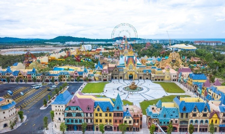 Siêu quần thể hội tụ nhiều tổ hợp tiện ích quy mô, độc đáo, đáp ứng mọi nhu cầu của du khách.