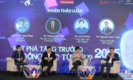 Các chuyên gia tại buổi tọa đàm với chủ đề “Bứt phá tăng trưởng 2025, động lực từ đâu?” diễn ra vào ngày 12/3. Ảnh: Xuân Khoa.