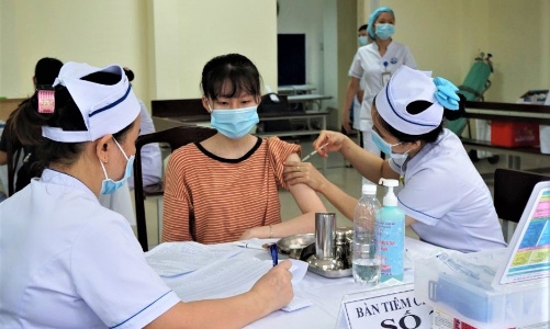 Kiến nghị xây dựng bảng lương đặc thù cho ngành Y