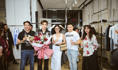 Moschino giới thiệu bộ sưu tập Xuân - Hè 2025