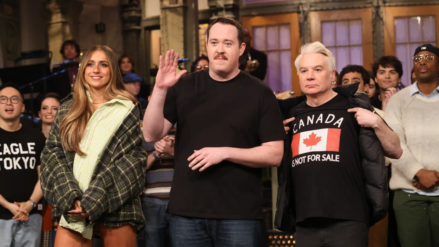 Diễn viên Mike Myers trong chương trình “Saturday Night Live” của đài NBC Mỹ ngày 1/3 - Ảnh: Getty Images