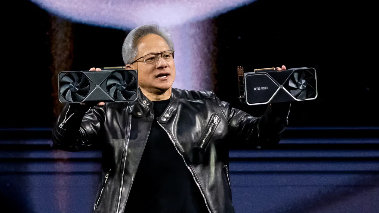 CEO Jensen Huang cùng một số sản phẩm mới tại sự kiện.