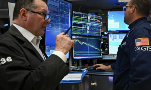 Chứng khoán Mỹ lại bán tháo, giá dầu giảm do tin tốt về Nga - Ukraine