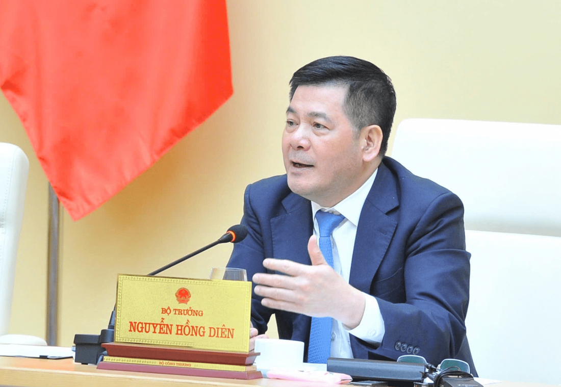 Bộ trưởng Nguyễn Hồng Diên: 
