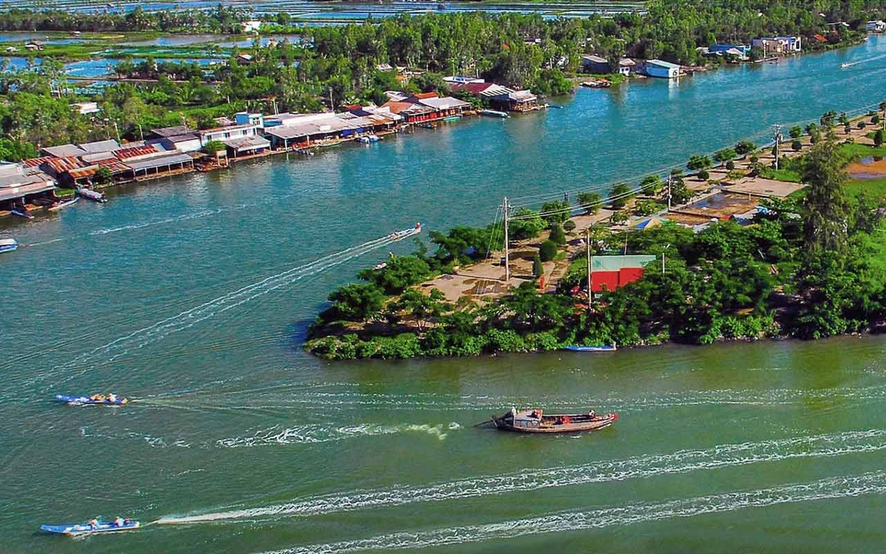 Ng&atilde; ba s&ocirc;ng Trẹm (huyện Thới B&igrave;nh), nơi 