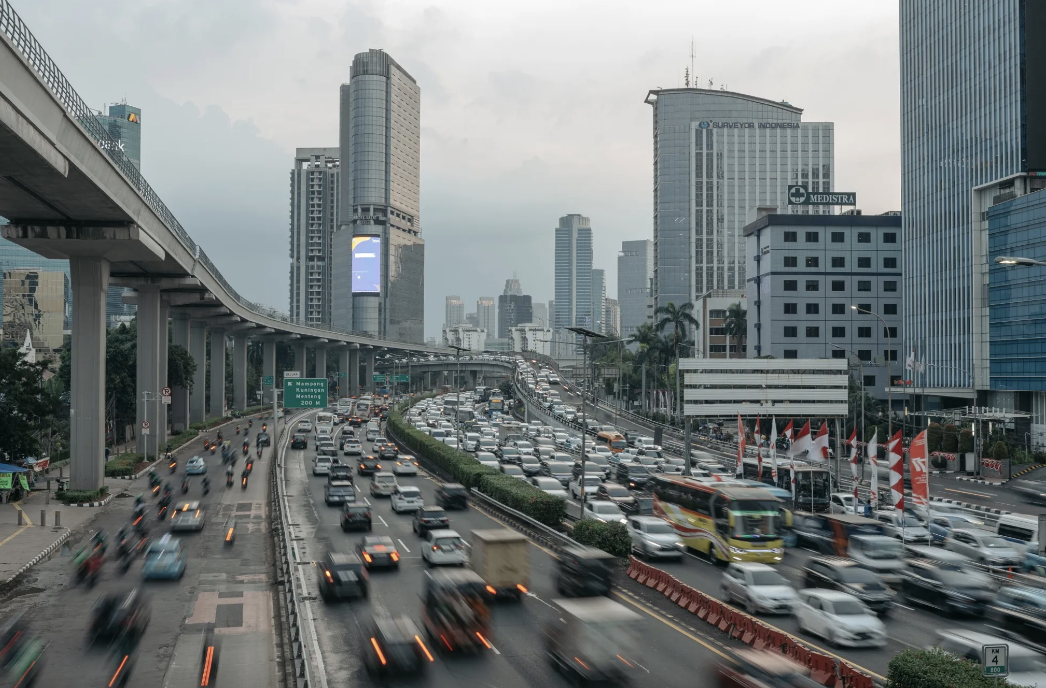 Thủ đô Jakarta của Indonesia - Ảnh: Bloomberg.