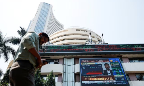 Rút tiền khỏi chứng khoán Ấn Độ, nhà đầu tư mua cổ phiếu Trung Quốc