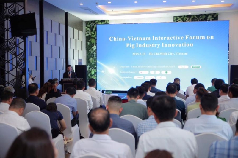Vietnam - China interactive forum on pig farming held