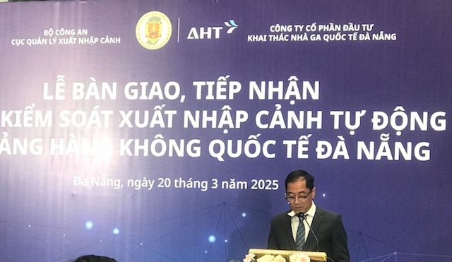 &Ocirc;ng Đỗ Trọng Hậu, Ph&oacute; Tổng gi&aacute;m đốc AHT ph&aacute;t biểu tại lễ b&agrave;n giao. Ảnh Ng&ocirc; Anh Văn