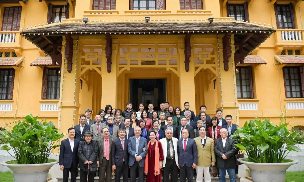 Thứ trưởng Thường trực Bộ Ngoại giao Nguyễn Minh Vũ, Chủ tịch Ủy ban quốc gia UNESCO Việt Nam, chủ trì cuộc gặp mặt các nguyên lãnh đạo, chuyên gia, học giả và cán bộ hưu trí của Ủy ban quốc gia UNESCO Việt Nam. Ảnh: Nguyễn Hồng