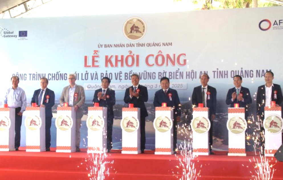 Lễ khởi c&ocirc;ng&nbsp;Dự &aacute;n chống x&oacute;i lở v&agrave; bảo vệ bền vững bờ biển Hội An diễn ra v&agrave;o ng&agrave;y 20/3/2025.