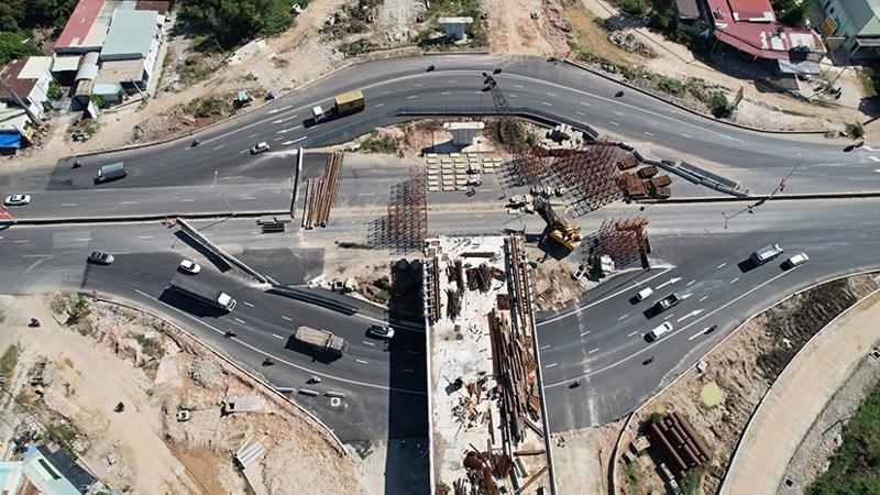 Construction accelerated on road project connecting highway with Cai Mep port