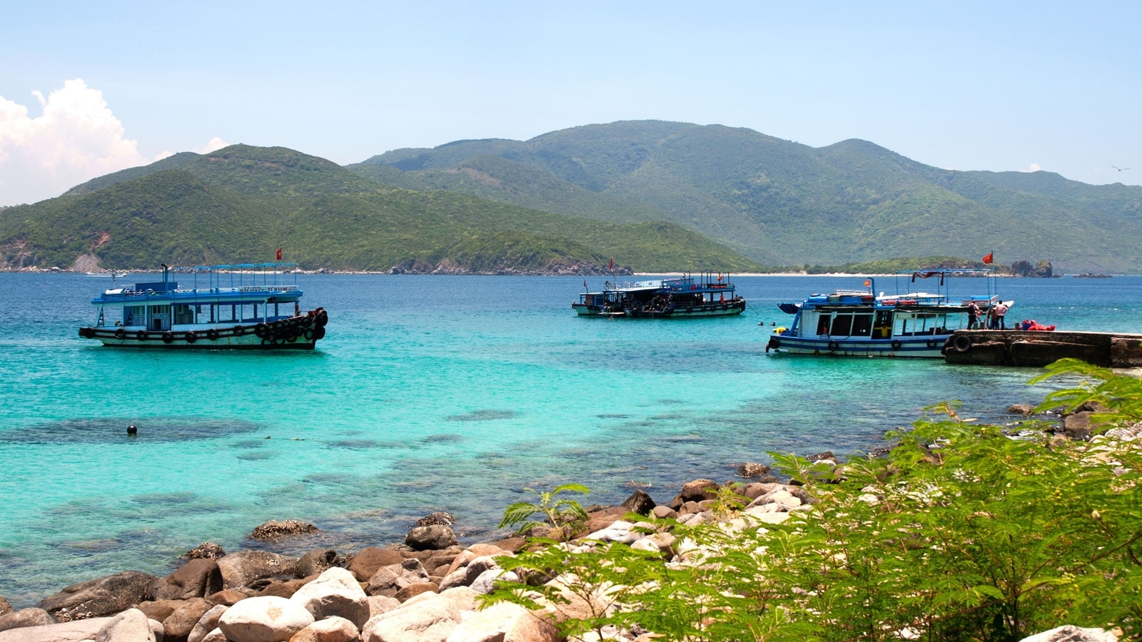 Du khách từ bến thủy nội địa ra tham quan biển, đảo tại vịnh Nha Trang dự kiến đi theo 6 tuyến.