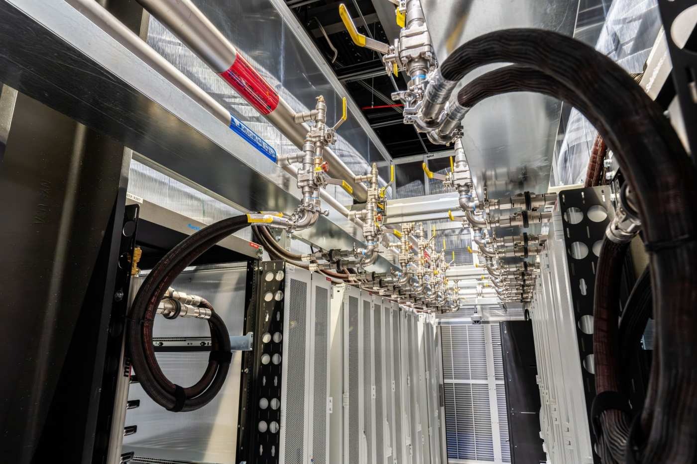 Hệ thống làm mát tại trung tâm dữ liệu ở Equinix