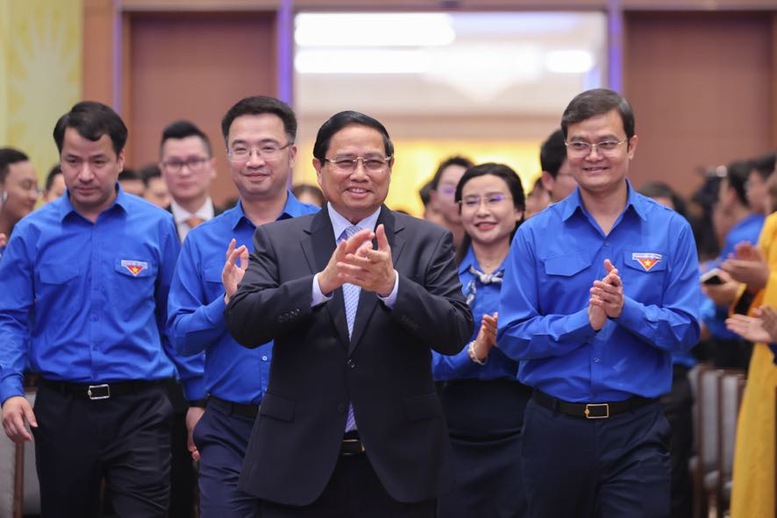 Thủ tướng Phạm Minh Chính tới dự chương trình đối thoại với thanh niên chiều 24/3. Ảnh: VGP