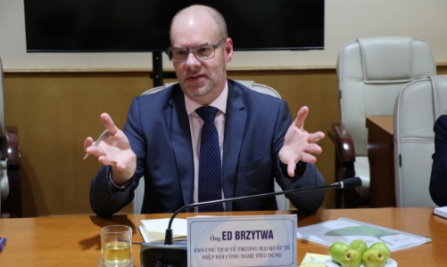 Việt Nam và Mỹ đẩy mạnh hợp tác quản lý thuế trong lĩnh vực công nghệ tiêu dùng 