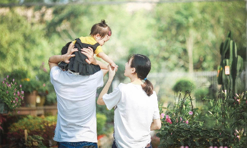 Bộ Y tế: Vợ chồng được quyết định số con là phù hợp với quyền con người do Hiến pháp quy định