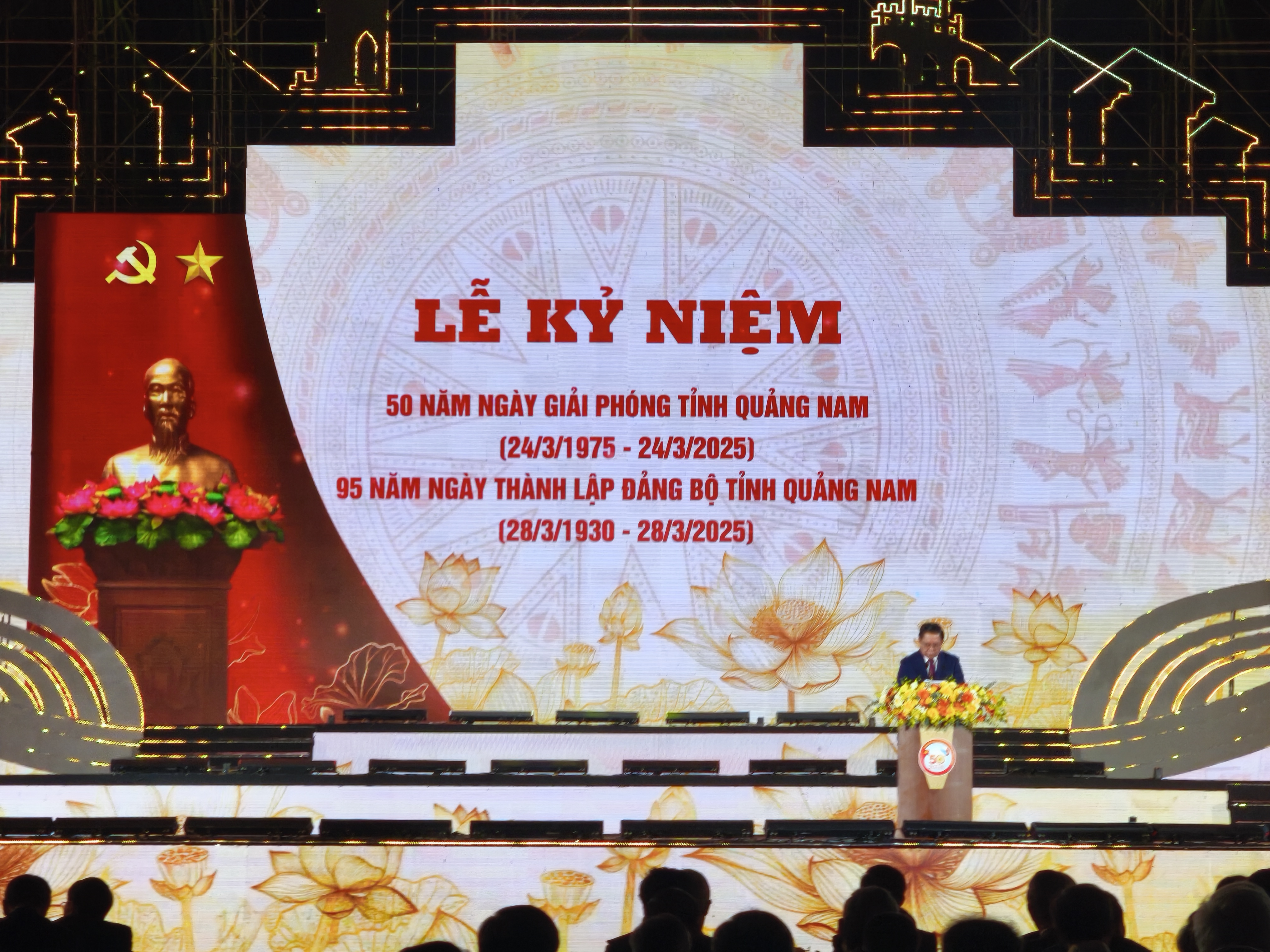 Đồng chí Nguyễn Trọng Nghĩa, Ủy viên Bộ Chính trị, Bí thư Trung ương Đảng, Trưởng Ban Tuyên giáo và Dân vận Trung ương, phát biểu tại buổi lễ (Ảnh: Quang Hiếu)