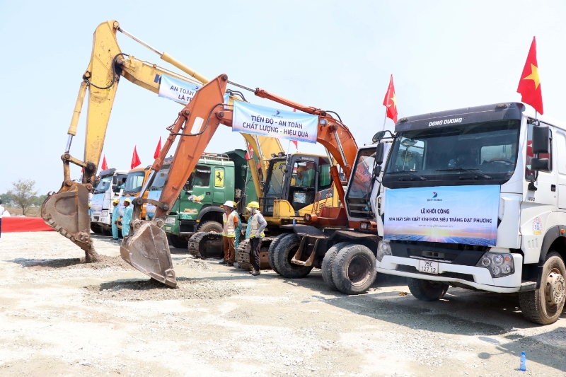Two major construction material projects launched in Hue city