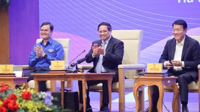 PM encourages youth to take lead in sicence, technology and innovation