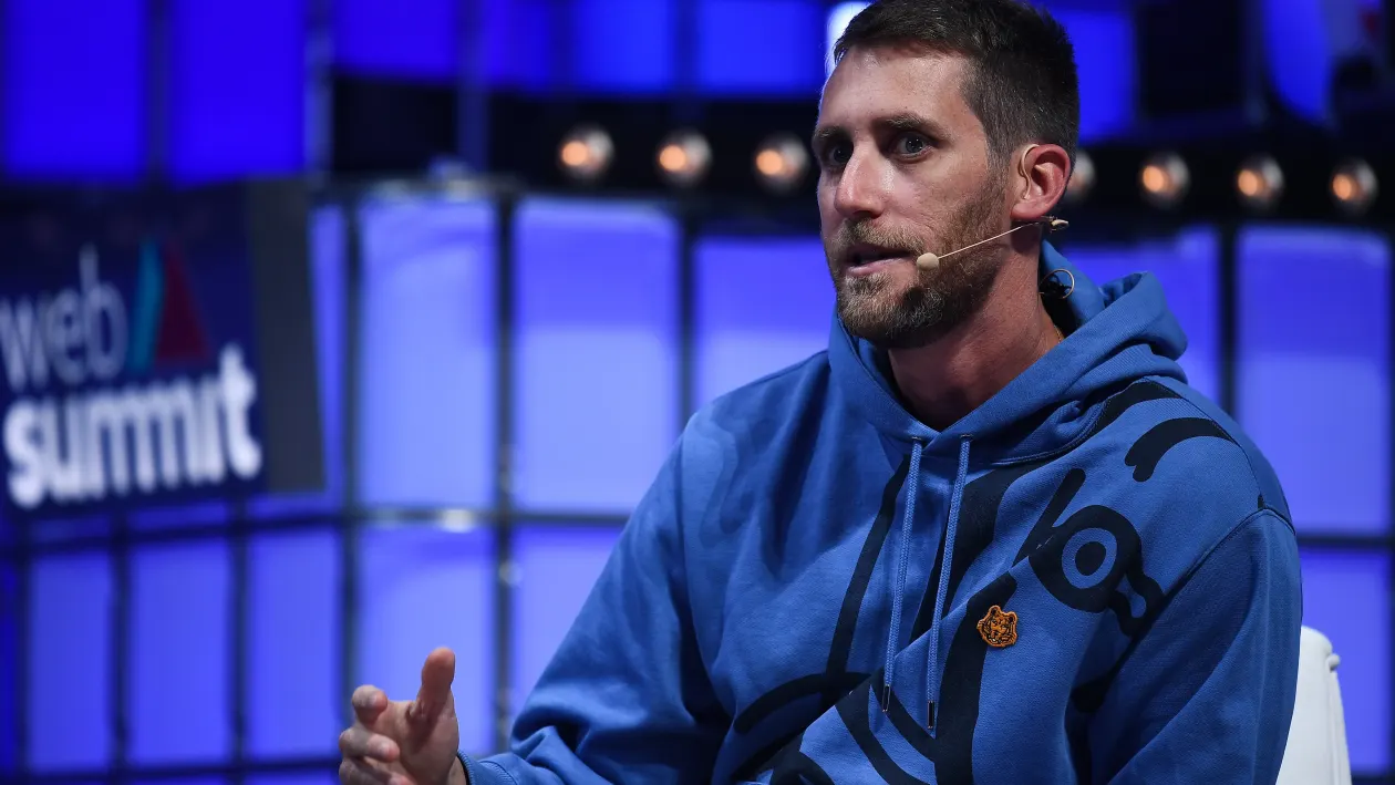 &Ocirc;ng Assaf Rappaport, Gi&aacute;m đốc Điều h&agrave;nh Wiz, tr&ecirc;n s&acirc;n khấu tại Hội nghị thượng đỉnh web 202, Bồ Đ&agrave;o Nha.