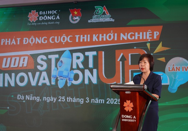 B&agrave; L&ecirc; Thị Thục, Ph&oacute; Gi&aacute;m đốc Sở Khoa học v&agrave; C&ocirc;ng nghệ Đ&agrave; Nẵng, ph&aacute;t biểu tại Lễ khởi động cuộc thi khởi nghiệp sinh vi&ecirc;n lần thứ IV.