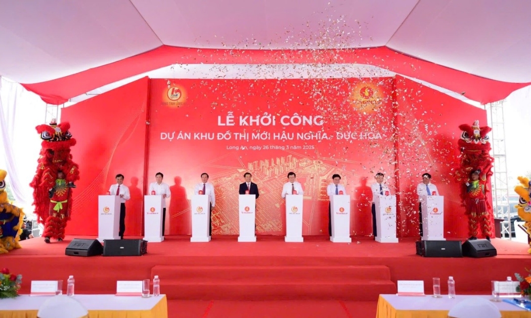 Dự án Khu đô thị mới Hậu Nghĩa - Đức Hòa (Vinhomes Green City) tại Hậu Nghĩa, Đức Hòa, Long An chính thức khởi công sáng ngày 26/3/2025.
