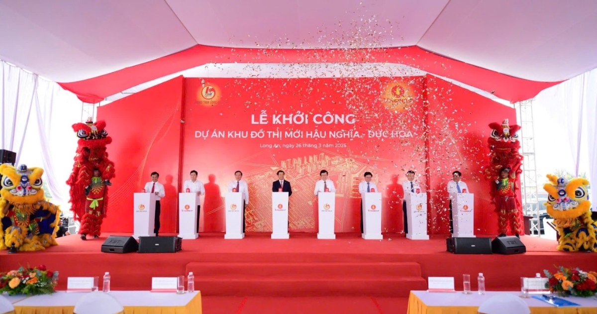 Dự án Khu đô thị mới Hậu Nghĩa - Đức Hòa (Vinhomes Green City) tại Hậu Nghĩa, Đức Hòa, Long An chính thức khởi công sáng ngày 26/3/2025.