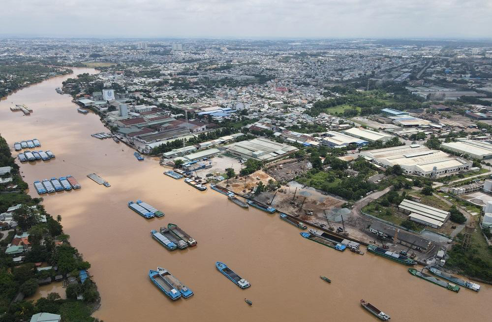 Toàn cảnh KCN Biên Hòa I bên hữu ngạn sông Đồng Nai hiện nay nhìn từ trên cao. Ảnh: Phạm Tùng