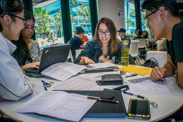 Khi mở rộng sang thị trường Nhật Bản, các startup Việt cần chú trọng thích nghi với ngôn ngữ và phong cách làm việc của Nhật. Ảnh minh họa