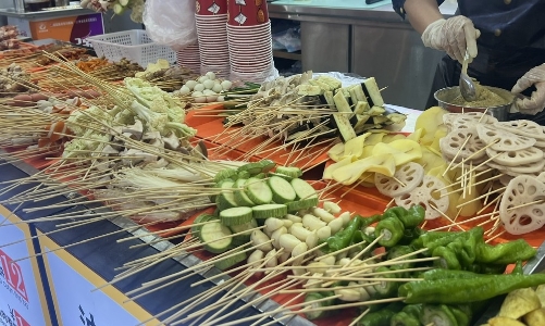 Bộ Y tế đề nghị Hà Nội kiểm tra quán bán đồ ăn nhanh, thịt nướng quanh trường học 