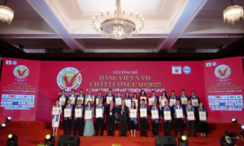 Tập đoàn Tân Á Đại Thành khẳng định uy tín với danh hiệu “Hàng Việt Nam chất lượng cao” 19 năm liên tiếp 