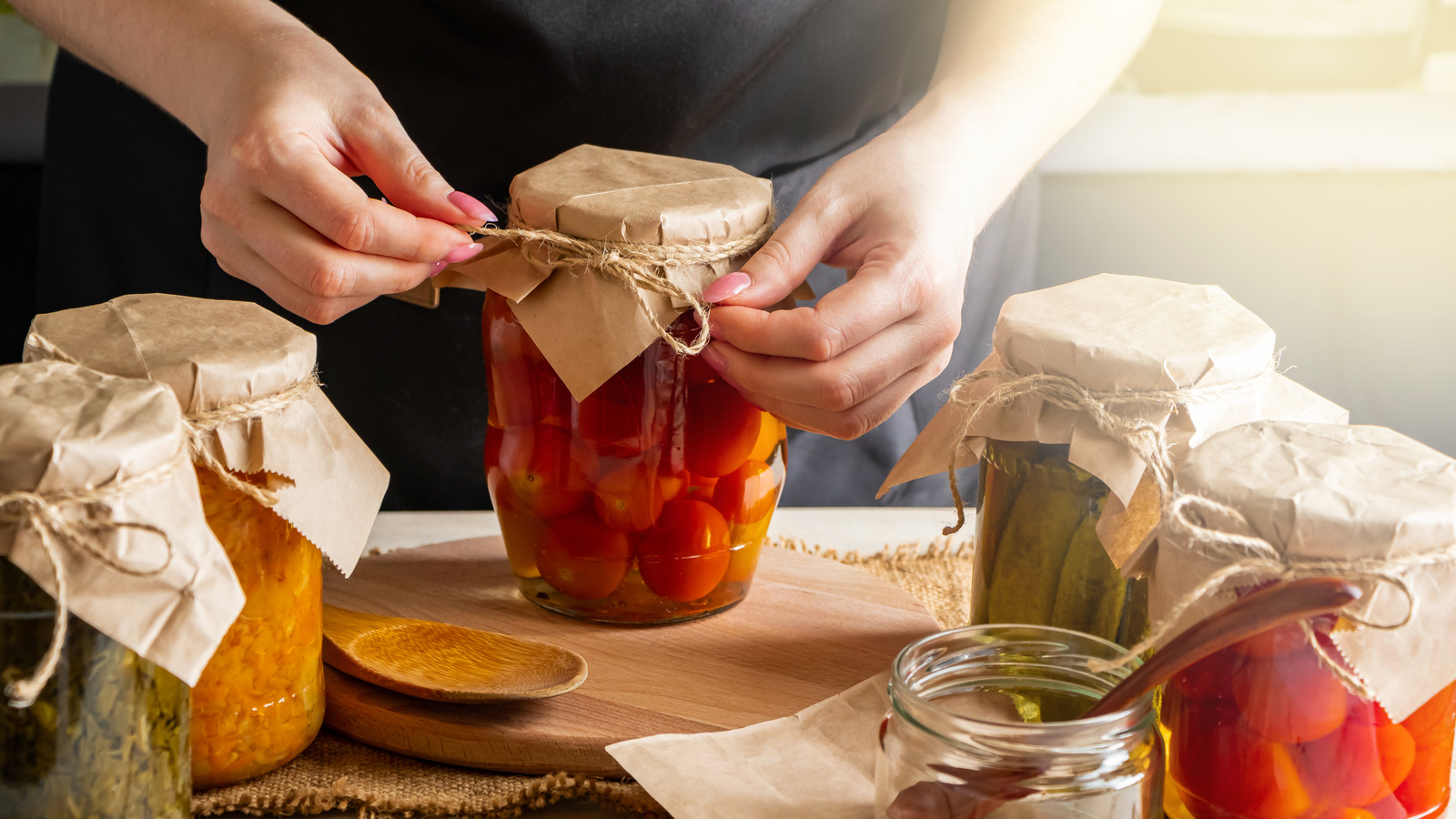 Thực tế, c&aacute;c&nbsp;&ldquo;m&oacute;n nh&agrave; l&agrave;m&rdquo; đang bị thả nổi về chất lượng.