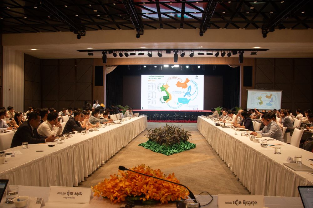 Quang cảnh hội thảo tại Phnom Penh, Campuchia.