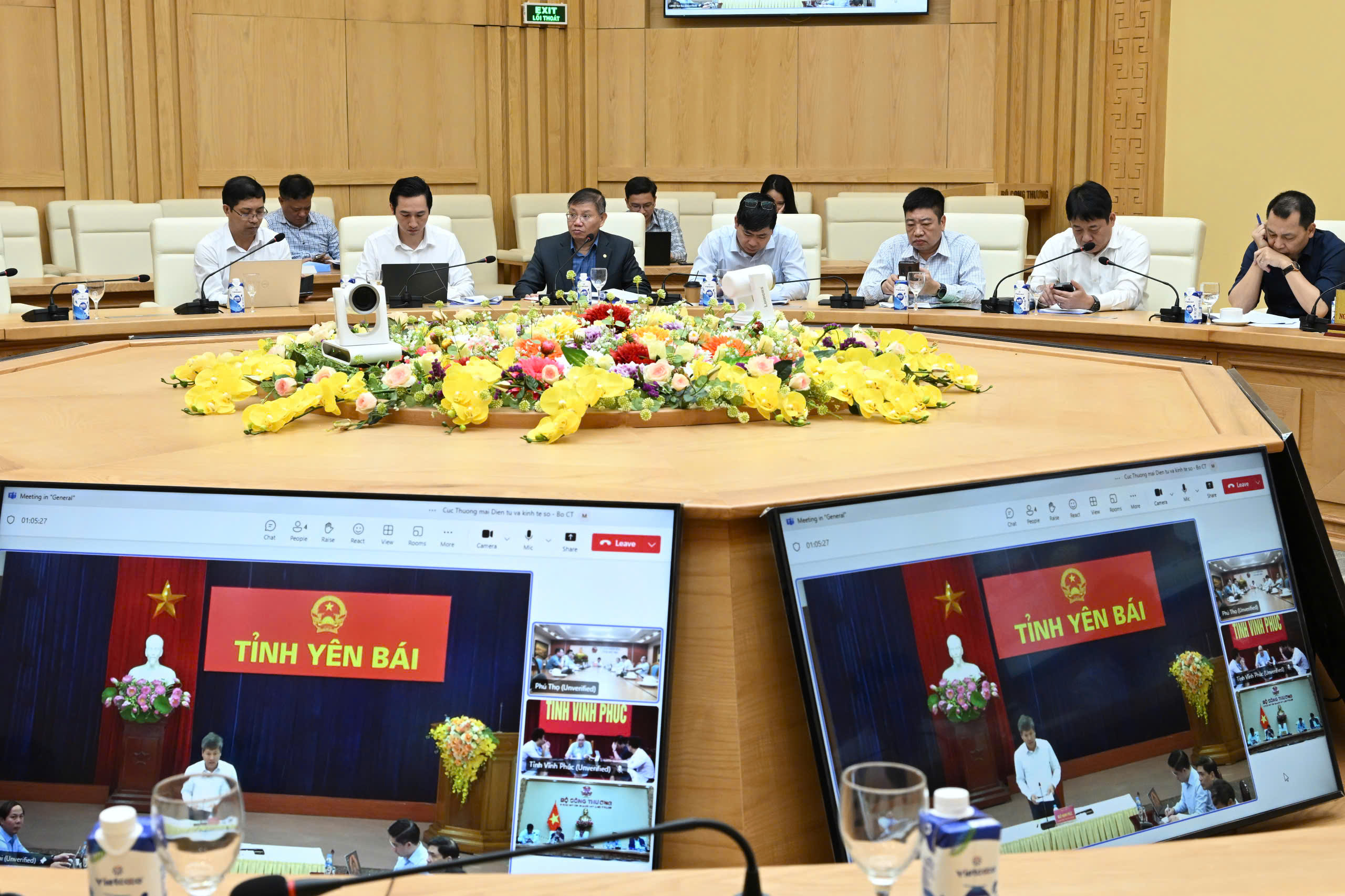 Cuộc họp trực tuyến với 4 tỉnh L&agrave;o Cai, Y&ecirc;n B&aacute;i, Ph&uacute; Thọ, Vĩnh Ph&uacute;c.