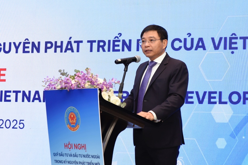 Bộ trưởng Bộ Tài chính Nguyễn Văn Thắng phát biểu tại sự kiện.