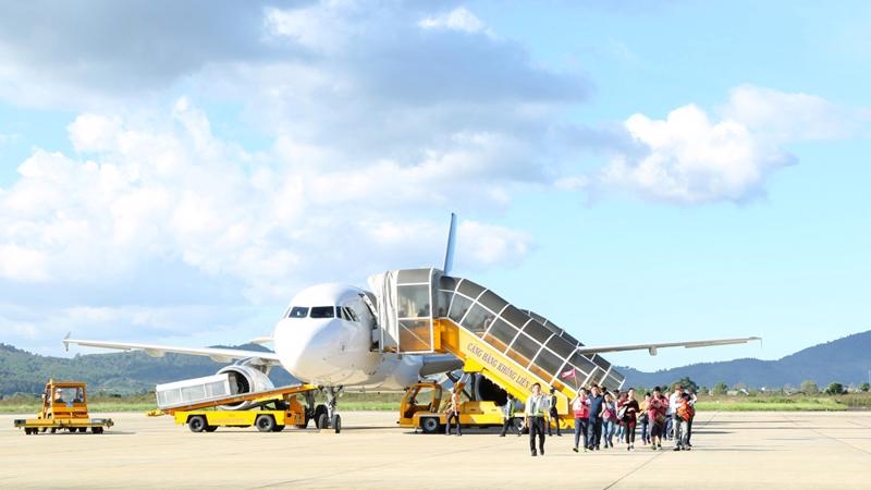 Lam Dong proposes second runway for Lien Khuong Airport