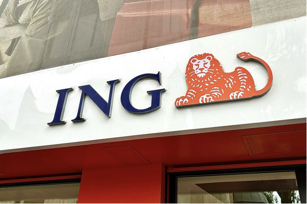 ING đang trên lộ trình đạt mục tiêu với hoạt động cấp tín dụng trong lĩnh vực nhiên liệu hóa thạch, sản xuất điện, xi măng, thép, ô tô, hàng không và bất động sản thương mại.