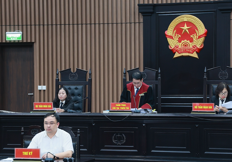 Hội đồng x&eacute;t xử tuy&ecirc;n &aacute;n với 38 bị c&aacute;o.