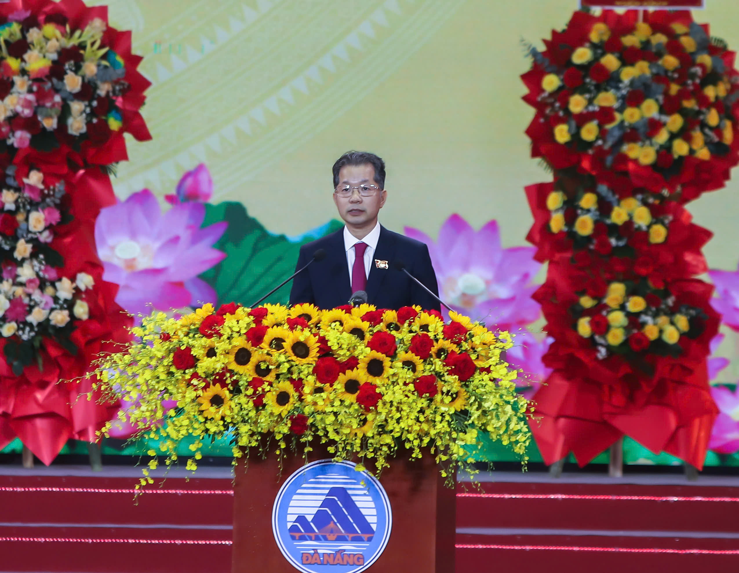 B&iacute; thư Th&agrave;nh ủy Đ&agrave; Nẵng ph&aacute;t biểu tại Lễ kỷ niệm.